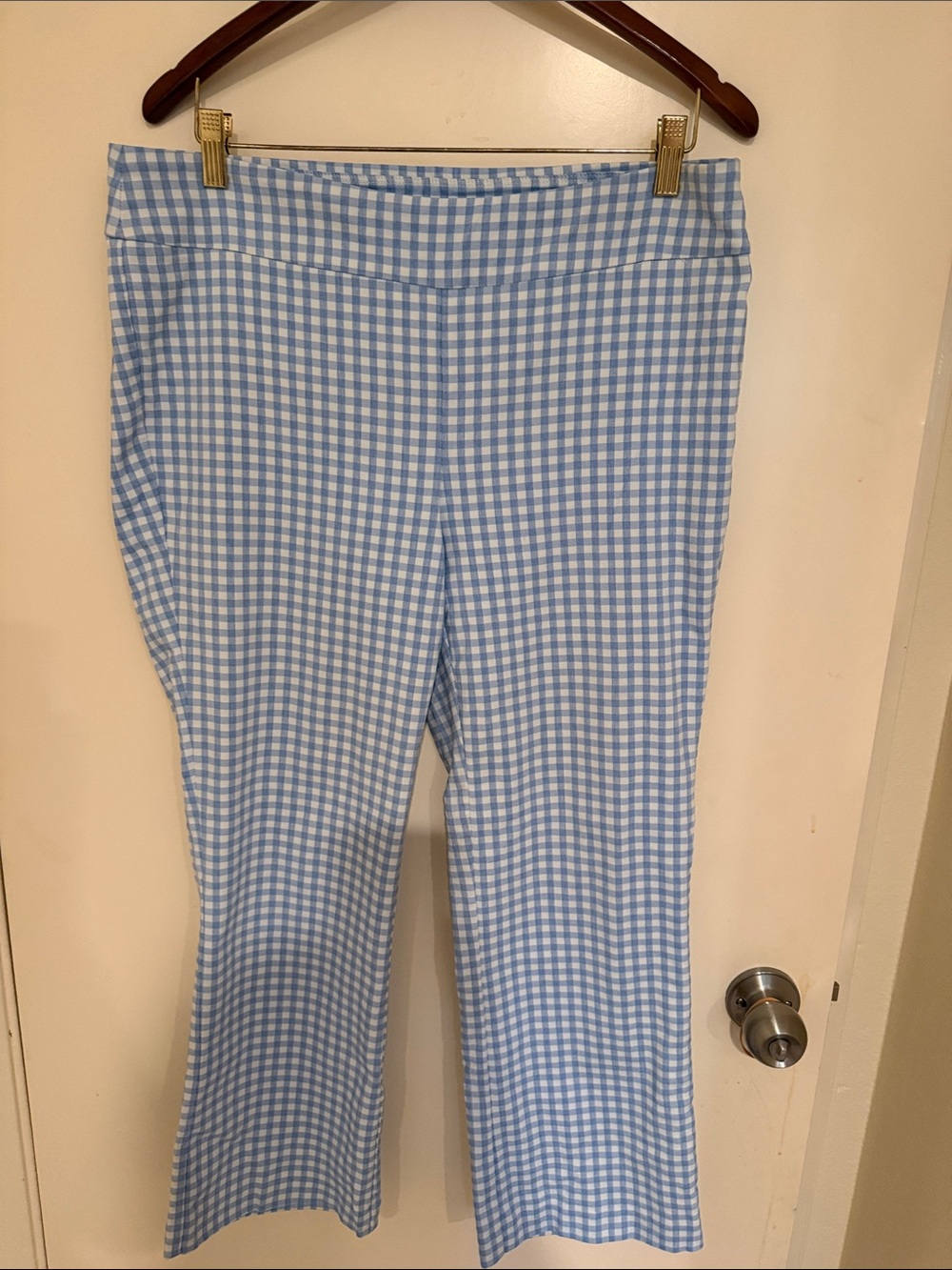 Women’s Light Blue Gingham Cropped Pull-On Pants